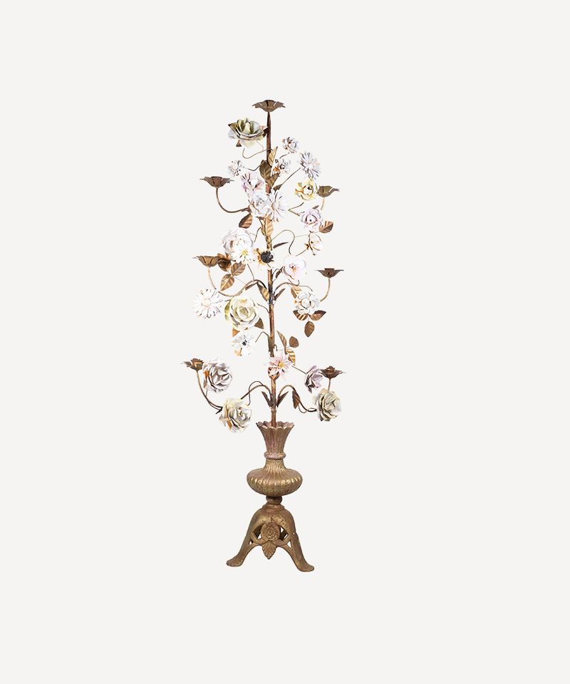 Gracious Objet Des Fleur Candelabra