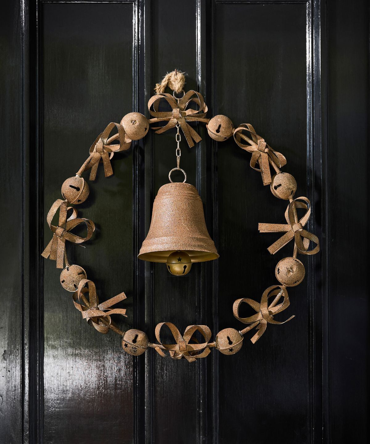 Bow & Bell Wreath Rust