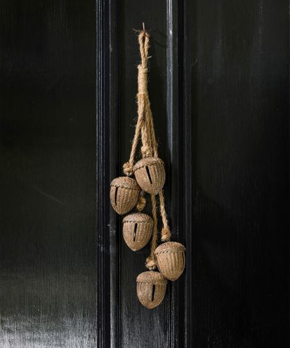 Acorns on Rope Rust