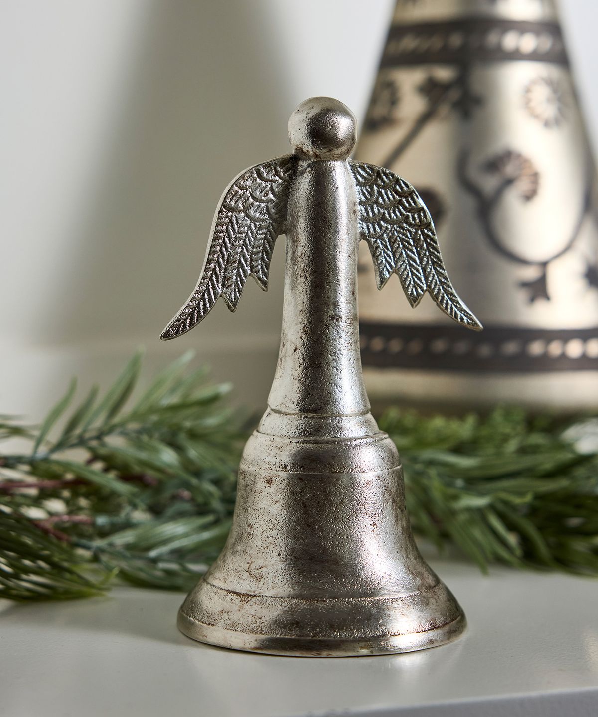 Aurelia Angel Bell