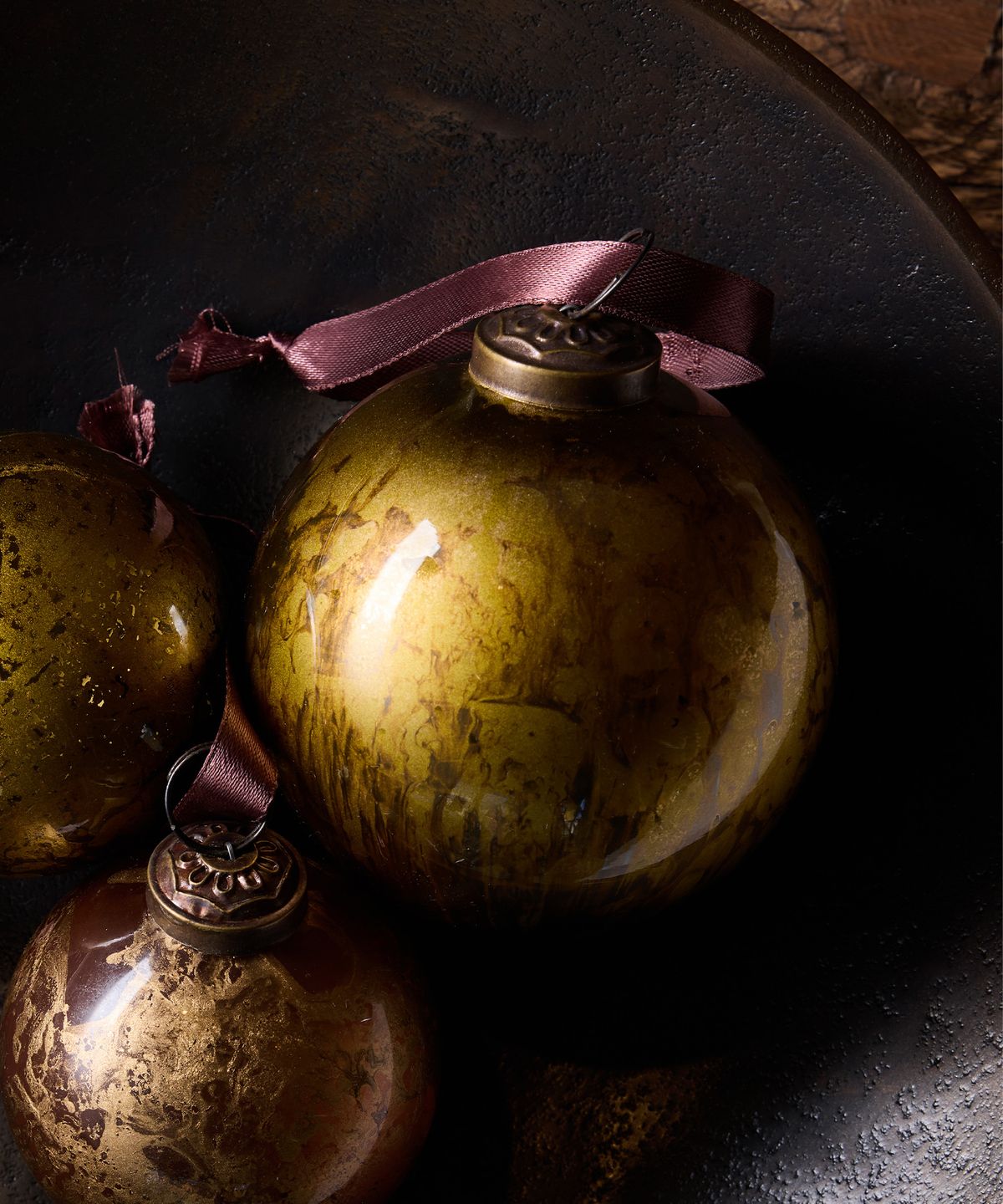 Marbleized Bauble Bronze Gold 10cm