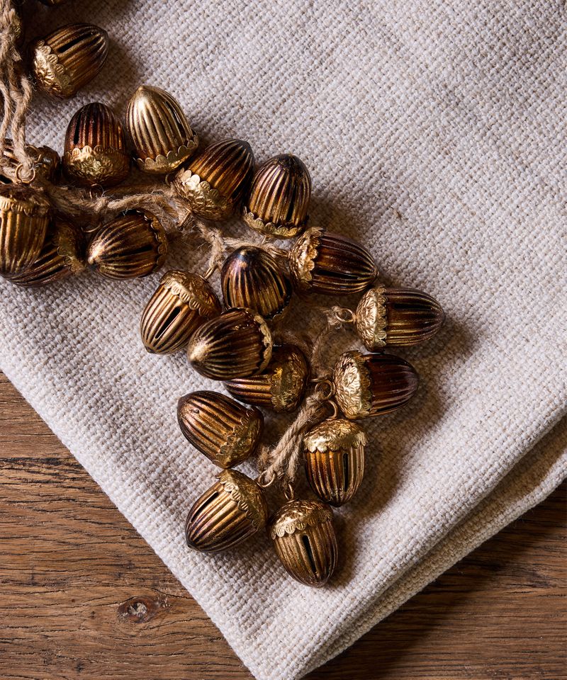 Festive Acorn Garland Gold