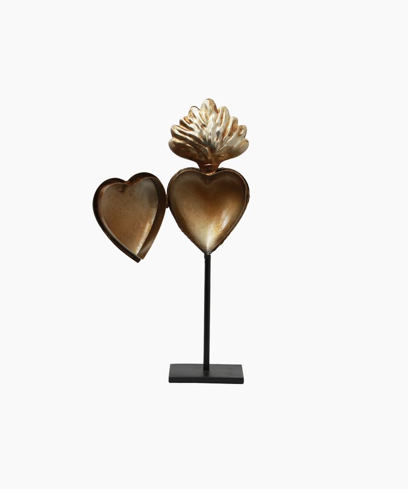 Milagro Heart D&eacute;cor on Black Base