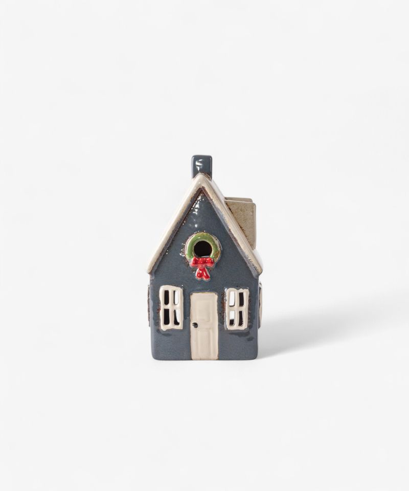 Alsace Tea Light Cottage Navy with Wreath