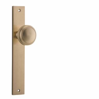 KNOB ON PLATE BRUSHED BRASS