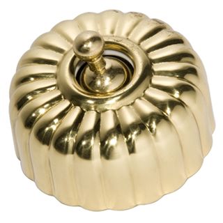 FLUTED RANGE POLISHED BRASS