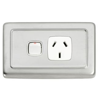 FLAT PLATE SOCKET SATIN CHROME-WHITE