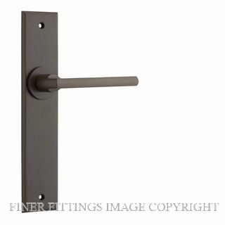 IVER 10782 BALTIMORE CHAMFERED PASSAGE FURNITURE SIGNATURE BRASS