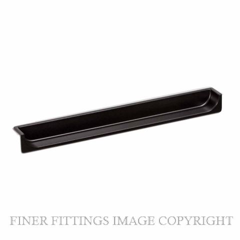 KATALOG VF0094 HIDE RECESSED PULL BLACK