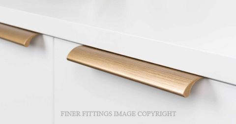 KATALOG KAT VF0372 ONA CABINET HANDLES BRUSHED BRASS