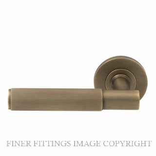 WINDSOR 8481D RB NIDO VERGE LINEAR KNURL DUMMY LEVER ROMAN BRASS