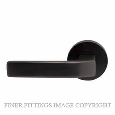 WINDSOR ASTRON QUBE GN LEVER ON ROSE GRAPHITE NICKEL