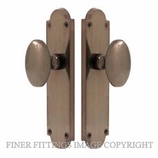 WINDSOR 5073-5076 CAMDEN OVAL KNOB ON PLATE NATURAL BRONZE