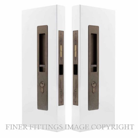 WINDSOR 5730 LUME SLIDING DOOR LOCKSET  KEY-KEY NATURAL BRONZE