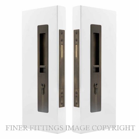 WINDSOR 5730 LUME SLIDING DOOR LOCKSET  KEY-KEY OIL RUBBED BRONZE