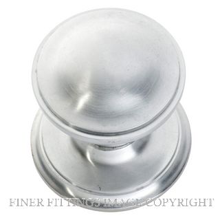 TRADCO 1309 CENTRE DOOR KNOB SATIN CHROME