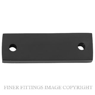 TRADCO 1825 ADAPTOR PLATE SQUARE FASTENER MATT BLACK