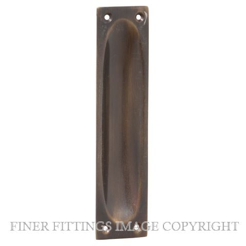 TRADCO 2348 FLUSH PULL 140 X 32MM ANTIQUE BRASS