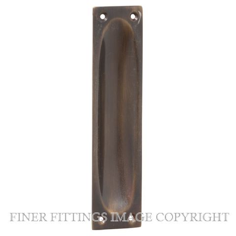 TRADCO 2348 FLUSH PULL 140 X 32MM ANTIQUE BRASS