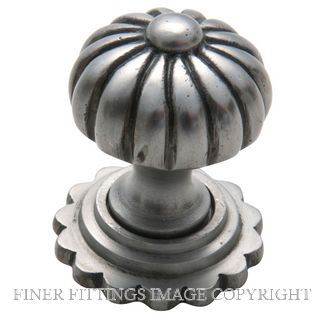 TRADCO CUPBOARD KNOB FLUTED WITH B/PLATE CI POLISHED METAL
