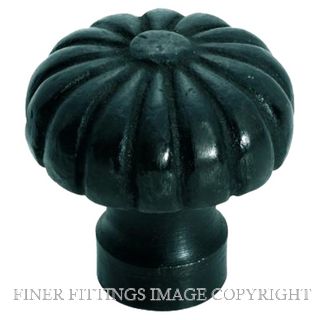 TRADCO CUPBOARD KNOB FLUTED CI 32MM ANTIQUE FINISH