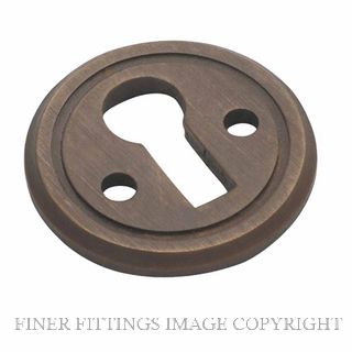 TRADCO 3829 ROUND ESCUTCHEON ANTIQUE BRASS