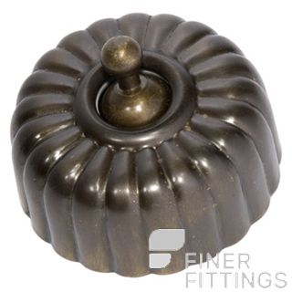 TRADCO 5570 FLUTED SWITCH ANTIQUE BRASS