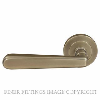 WINDSOR 8231 RB VILLA 52MM ROUND ROSE HANDLES ROMAN BRASS