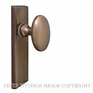 WINDSOR 5179 AB KNOB OVAL PLATE PASSAGE HANDLE SET ANTIQUE BRONZE