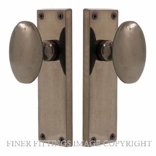 WINDSOR 5179 NB CAMDEN KNOB OVAL PLATE PASSAGE HANDLE SET NATURAL BRONZE