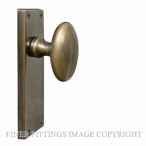 WINDSOR BRASS OR TRADITIONAL OVAL KNOB HANDLES OIL RUBBED BRONZE