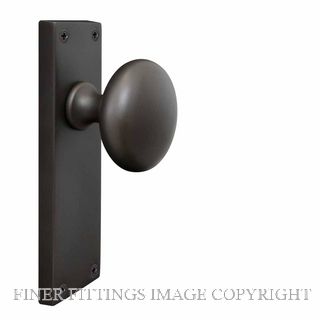 WINDSOR 3002 DRB VICTORIAN KNOB LATCH DARK ROMAN BRASS