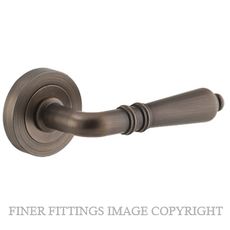 IVER 9201 SARLAT LEVER ON ROSE SIGNATURE BRASS