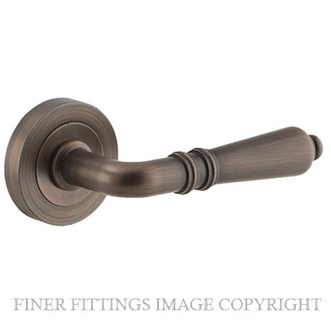 IVER 9201 SARLAT LEVER ON ROSE SIGNATURE BRASS