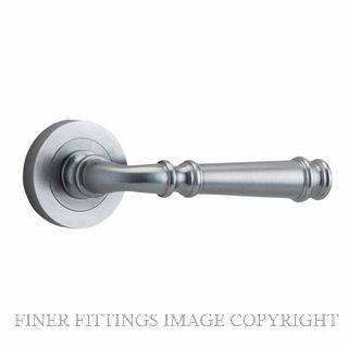 IVER 0315 VERONA LEVER ON ROSE HANDLES BRUSHED CHROME