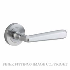 IVER 20805 COPENHAGEN LEVER ON ROSE HANDLES BRUSHED CHROME