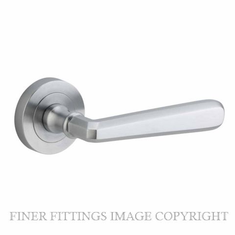 IVER 20805 COPENHAGEN LEVER ON ROSE HANDLES BRUSHED CHROME