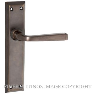 TRADCO 0678 AB MENTON LEVER LATCH ANTIQUE BRASS