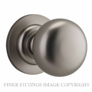 IVER 0209 CAMBRIDGE KNOB ON ROSE SATIN NICKEL