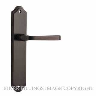 IVER 10720 ANNECY SHOULDERED PLATE LATCH SIGNATURE BRASS