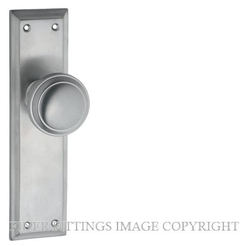 TRADCO 0736 MILTON KNOB ON LONG PLATE SATIN CHROME