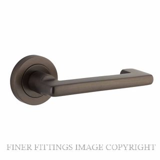 IVER 20781 BALTIMORE RETURN LEVER ON ROUND ROSE SIGNATURE BRASS