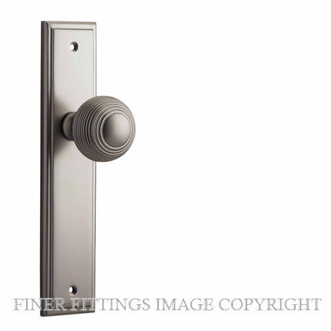 IVER 14842 GUILDFORD KNOB ON STEPPED PLATE SATIN NICKEL
