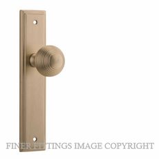IVER 15342 GUILDFORD KNOB ON STEPPED PLATE BRUSHED BRASS