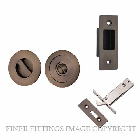 IVER 21431 ROUND SLIDING DOOR PRIVACY SET SIGNATURE BRASS