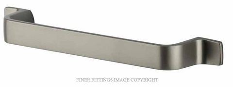 SYLVAN EU72.128G BARTON 128MM CABINET HANDLE GRAPHITE