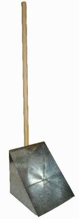 EDCO  METAL DUST PAN PLATFORM SCOOP WITH WOODEN HANDLE