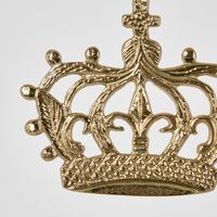 Hanging Crown Ornament Gold