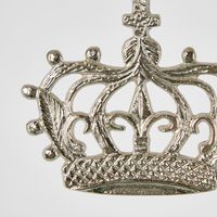 Hanging Crown Ornament Silver