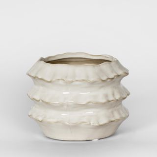 Frilly Planter White Medium